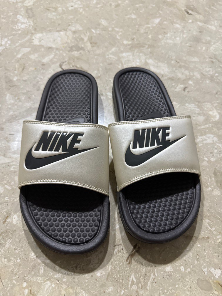 Nike benassi 42 sales