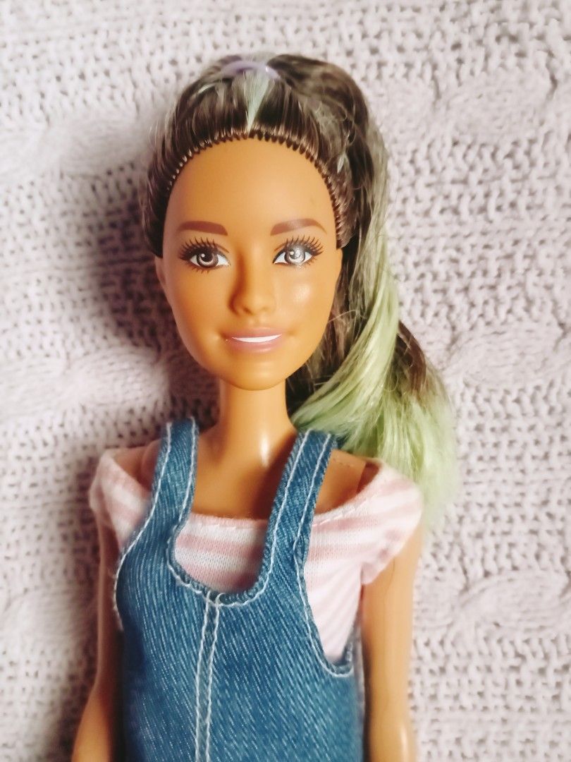 Barbie fashionistas discount 72