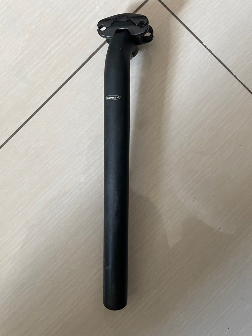 Bianchi Stem and seatpost (Category: Bicycles) located in Pasig City. Submitted by jaycerji68719 (Listing ID 1292738858, Image 1). Description: Stem - 120mm Seatpost - 27.2 Setback 15 Both are standard sizes.