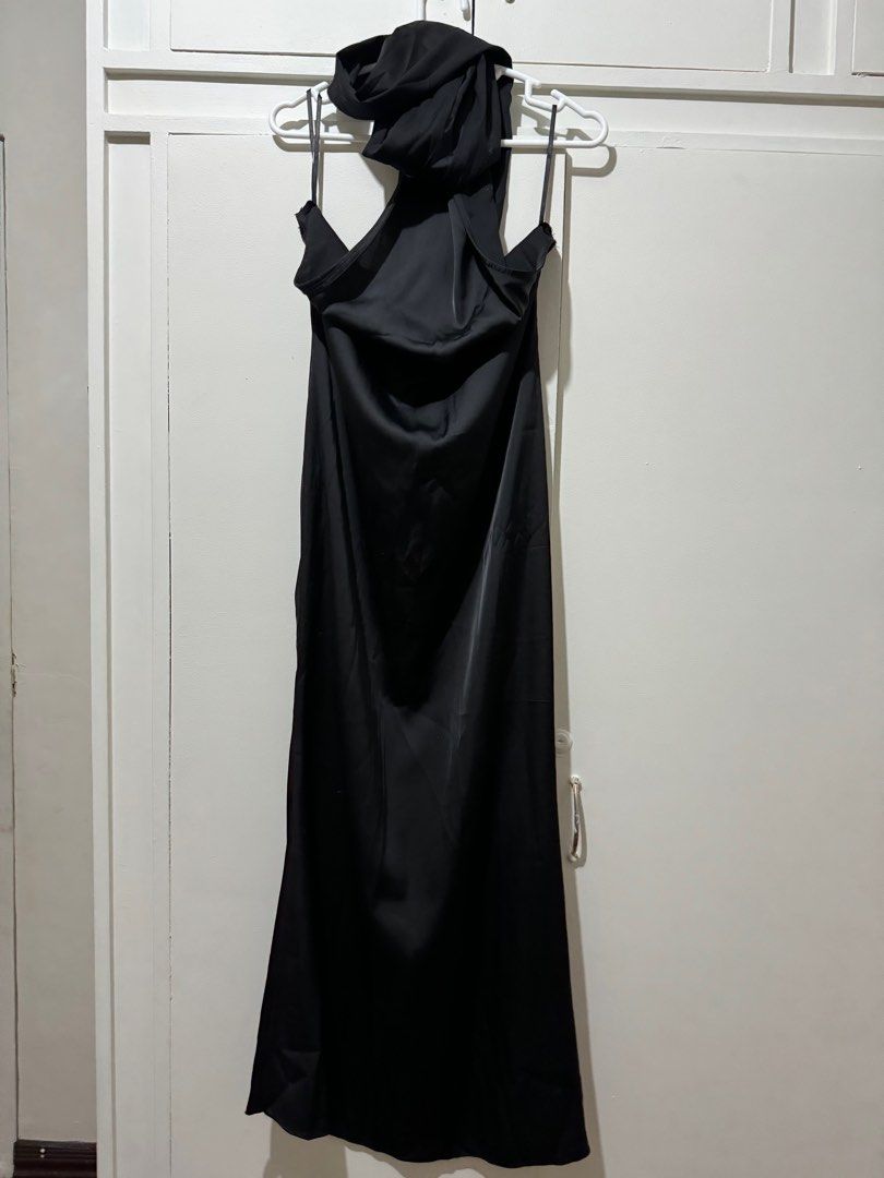 blackless satin dress (Category: Sets or Coordinates) located in Manila. Submitted by closetbyabg (Listing ID 1292657275, Image 3). Description: BRAND NEW size L.