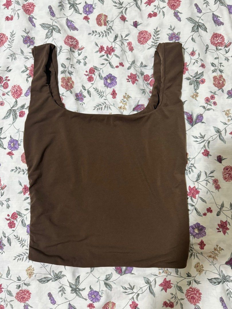 Blouses XS (Category: Blouses) located in Quezon City. Submitted by chic_zip_shop (Listing ID 1292780515, Image 3). Description: 🎀 Preloved items on sale 🎀 No Brand 🎀Size: XS 🎀 RFS: Decluttering (not slim anymore!😅) 🎀 Bundle for 1000 ‼️ Last price! .