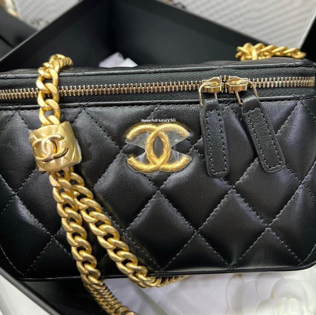 NO NEGO🙏🏻Chanel Vanity Rectangular 22K Black Quilted Lambskin
