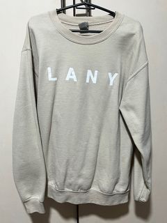 (Category: ) located in . Submitted by krncloset (Listing ID 1292735129, Image 1). Description: .