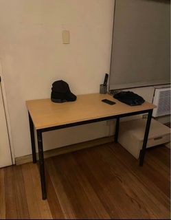 Computer table for only 1k only Fixed!