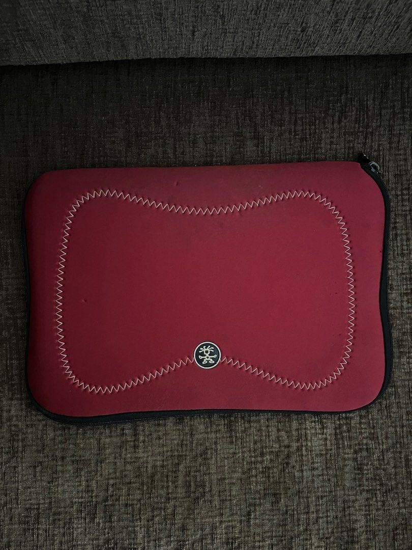Crumpler laptop sleeve 15 outlet