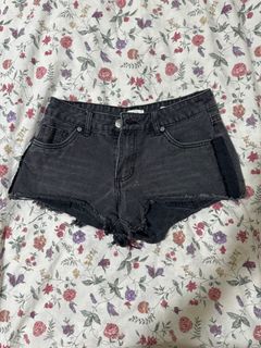 (Category: ) located in . Submitted by chic_zip_shop (Listing ID 1292780882, Image 1). Description: .