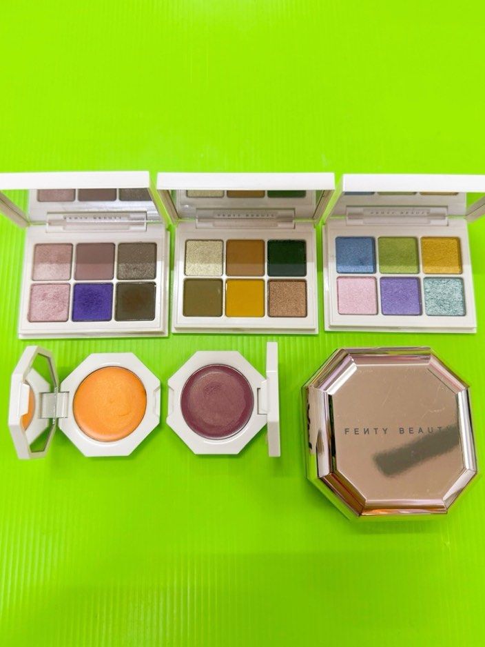 Snap Shadows Mix & Match Eyeshadow Palette