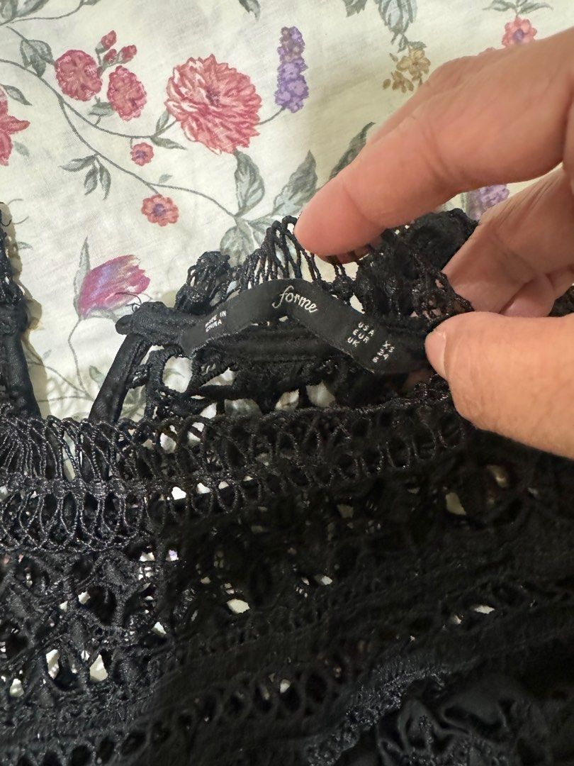 For Me Black XS (Category: Others Tops) located in Quezon City. Submitted by chic_zip_shop (Listing ID 1292781576, Image 3). Description: 🎀 Preloved items on sale 🎀 For Me 🎀Size: XS 🎀 RFS: Decluttering (not slim anymore!😅) ‼️ Last price! .