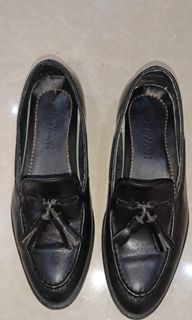GENUINE LEATHER LOAFERS FOR WOMEN PRELOVED