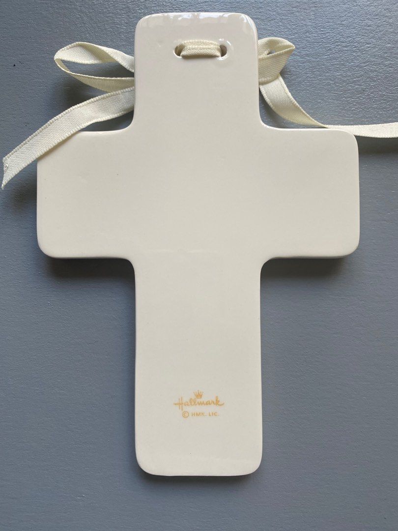Hallmark wall decor (Category: Wall Decor) located in Tagaytay City. Submitted by secondbeing (Listing ID 1292634682, Image 2). Description: Ceramic wall decor, still in box.