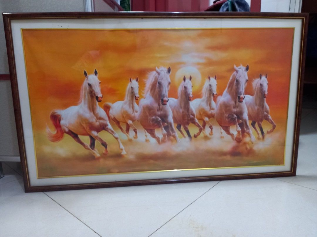 Horse display (negotiable) (Category: Figurines & Statues) located in San Juan City. Submitted by solnbart (Listing ID 1292740833, Image 2). Description: .
