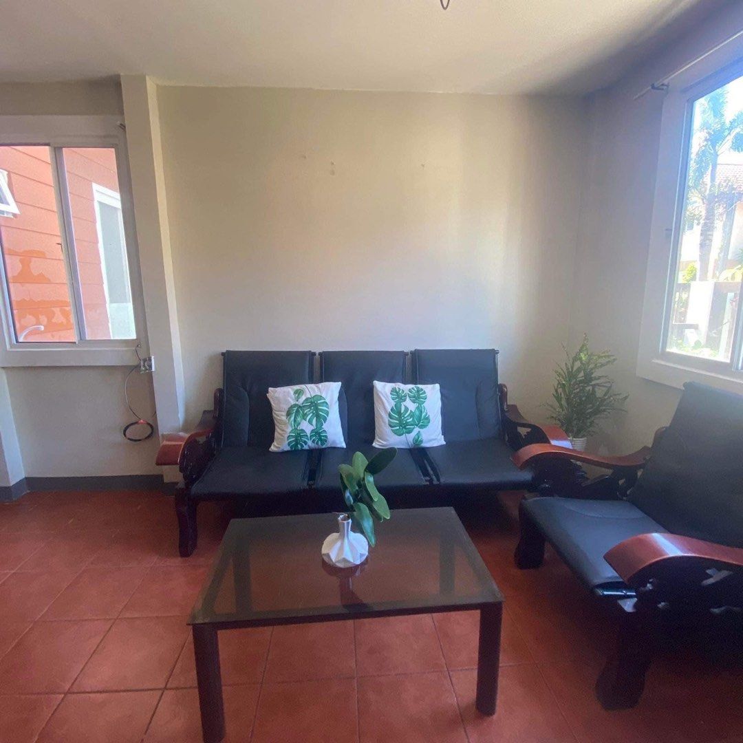 House for rent (Category: House & Lot) located in Bacoor. Submitted by titaniumrosegold (Listing ID 1292659703, Image 3). Description: Available for rent (kitchen renovated Feb 2024) Avida Sta Catalina Village ✅3 BR (all airconditioned room) ✅Air-conditioned Sala; with free use of sofa (if needed) ✅1 loft extension with vinyl flooring that can serve as storage area or additional sleeping area for 4 pax. ✅2 CR (full bathroom) with mirror and soft-