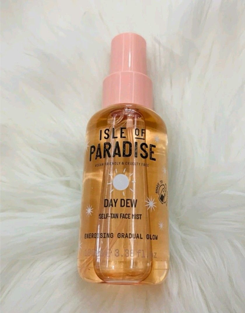 Isle of Paradise (Category: Face Care) located in Makati City. Submitted by cashfrancefashioncosmetics_ph (Listing ID 1292712275, Image 1). Description: ISLE OF PARADISE VEGAN FRIENDLY & CRUELTY FREE DAY DEW SELF-TAN FACE MIST ENERGISING GRADUAL GLOW 100ml.