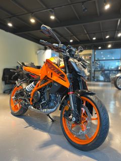 (Category: ) located in . Submitted by Premium.Moto (Listing ID 1292712047, Image 1). Description: .