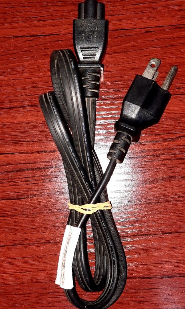 Lenovo Charger Authentic (Category: Laptops & Notebooks) located in Quezon City. Submitted by ryeish (Listing ID 1292721672, Image 2). Description: Lenovo idea pad 305 Charger Good pa po no issue..