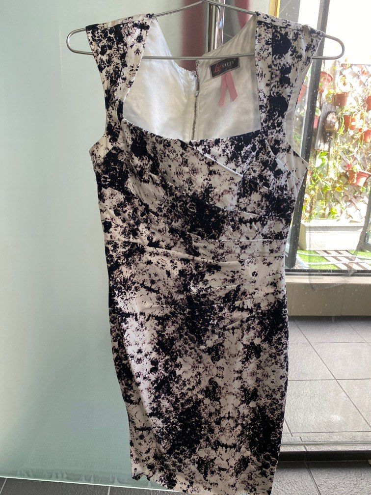 Lipsy London Size 6 with postage Women s Fashion Dresses Sets Dresses on Carousell