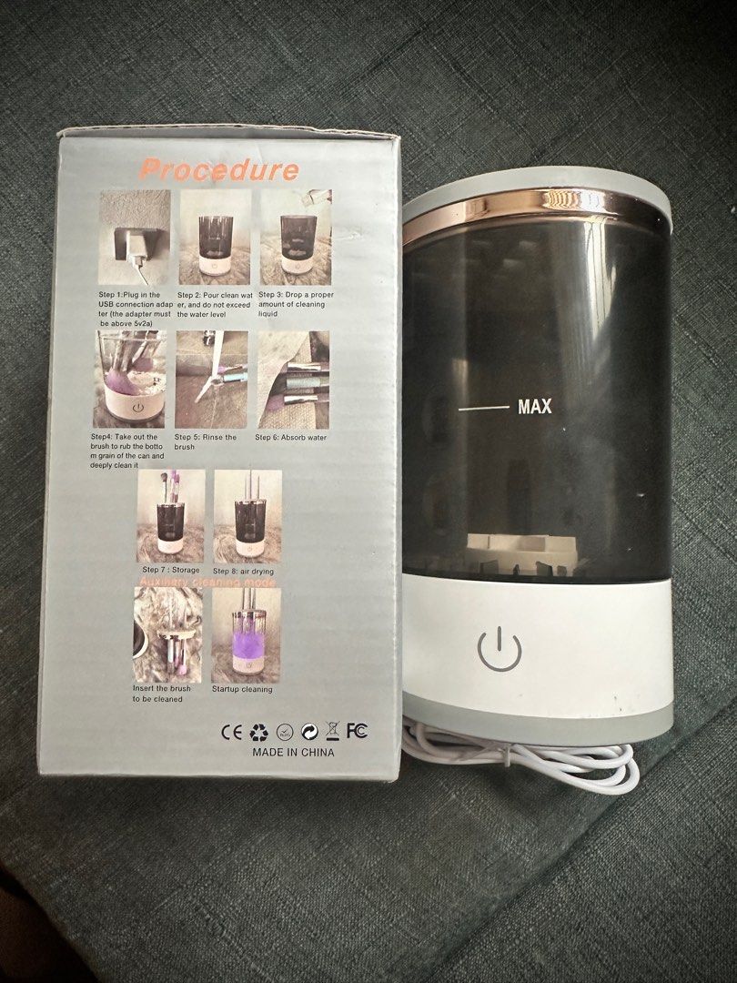 Makeup brush cleaner (Category: Makeup) located in Quezon City. Submitted by lau_v (Listing ID 1292659338, Image 3). Description: Good as new! Used once only! :) RFS: I dont need it anymore.