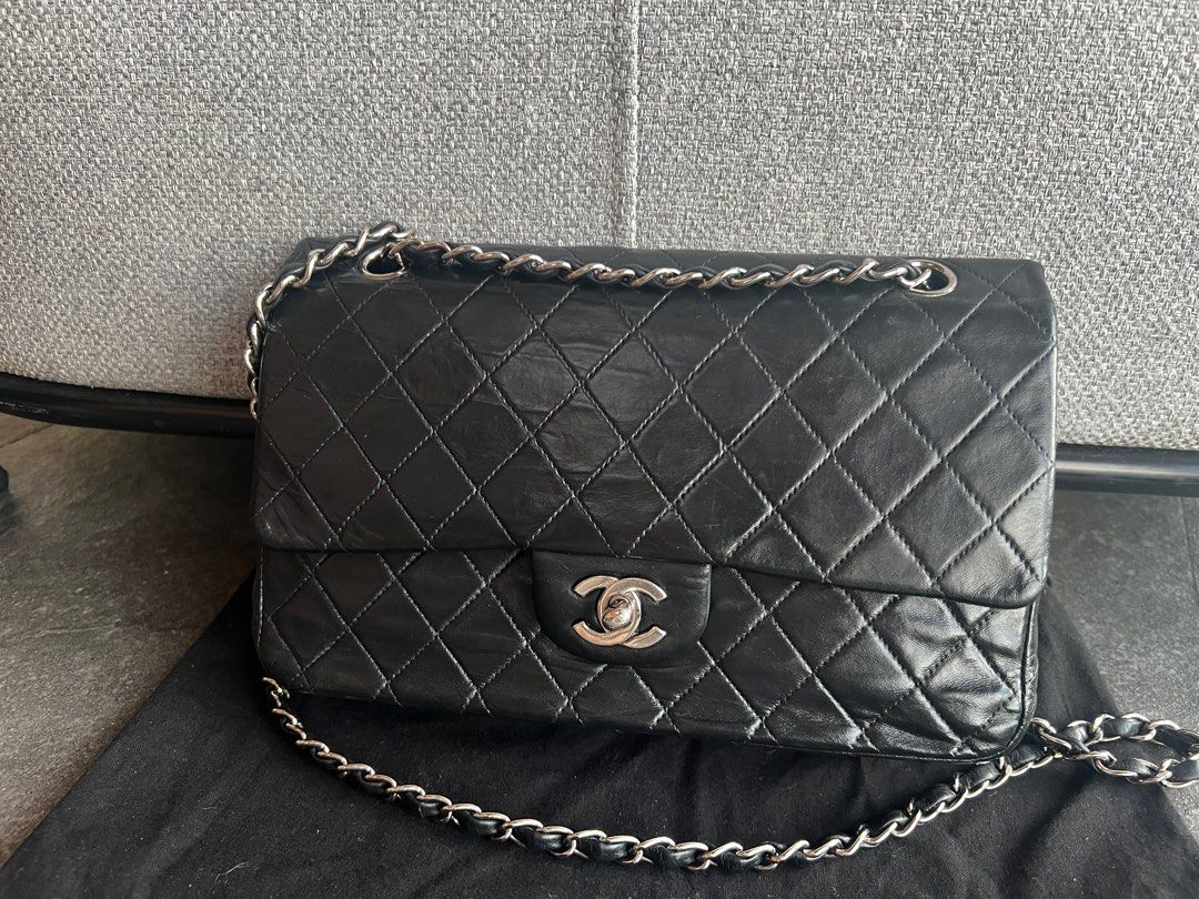 Medium Double Flap (Category: Luxury Bags & Wallets) located in Paranaque City. Submitted by blkmarketph (Listing ID 1292633415, Image 2). Description: With dust bag, serial, will also include entrupy cert of authenticity In very good condition normal usage Series 6.