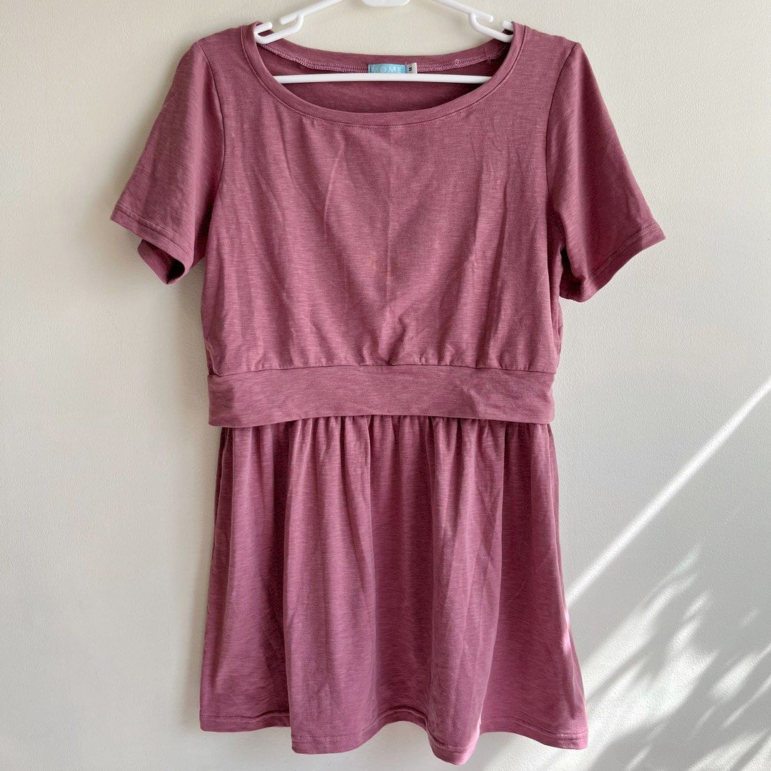 MOMEWEAR mauve breastfeeding top (Category: Maternity wear) located in Pasig City. Submitted by sagefields (Listing ID 1292648622, Image 1). Description: Size M but they run big! Please refer to their size chart in the last photo Can be worn for maternity/pregnancy and breastfeeding Has minimal oil stain but can be washed off.