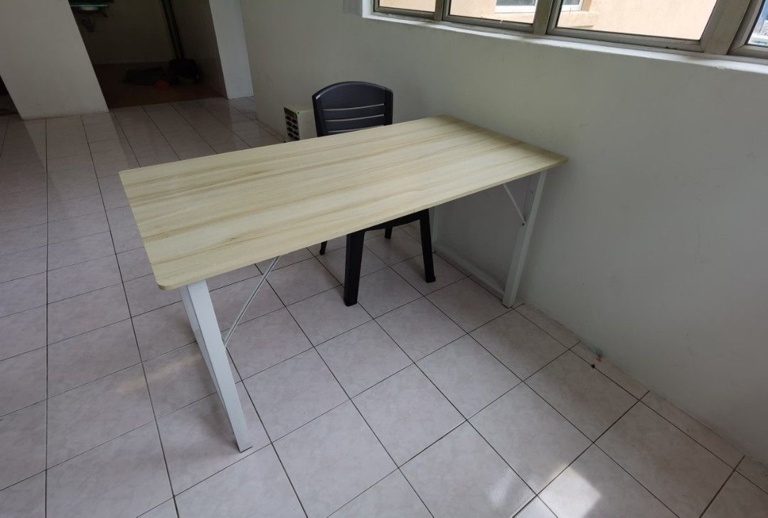 Office/ study table (Category: Tables & Sets) located in Puchong. Submitted by amelia_so (Listing ID 1292652413, Image 2). Description: .