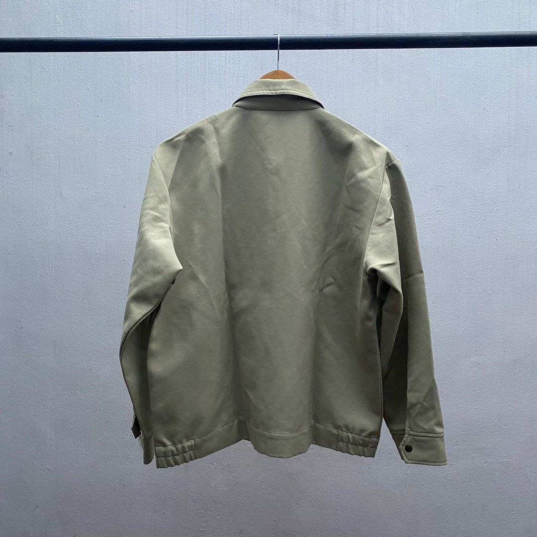 Pale/Light Green Japanese Work Jacket (Category: Coats, Jackets and Outerwear) located in Quezon City. Submitted by rylledup (Listing ID 1292704767, Image 2). Description: Pale/Light Green Japanese Work Jacket Width: 22.5 Length: 25 Issues: glue and paint stains Price: P500 .