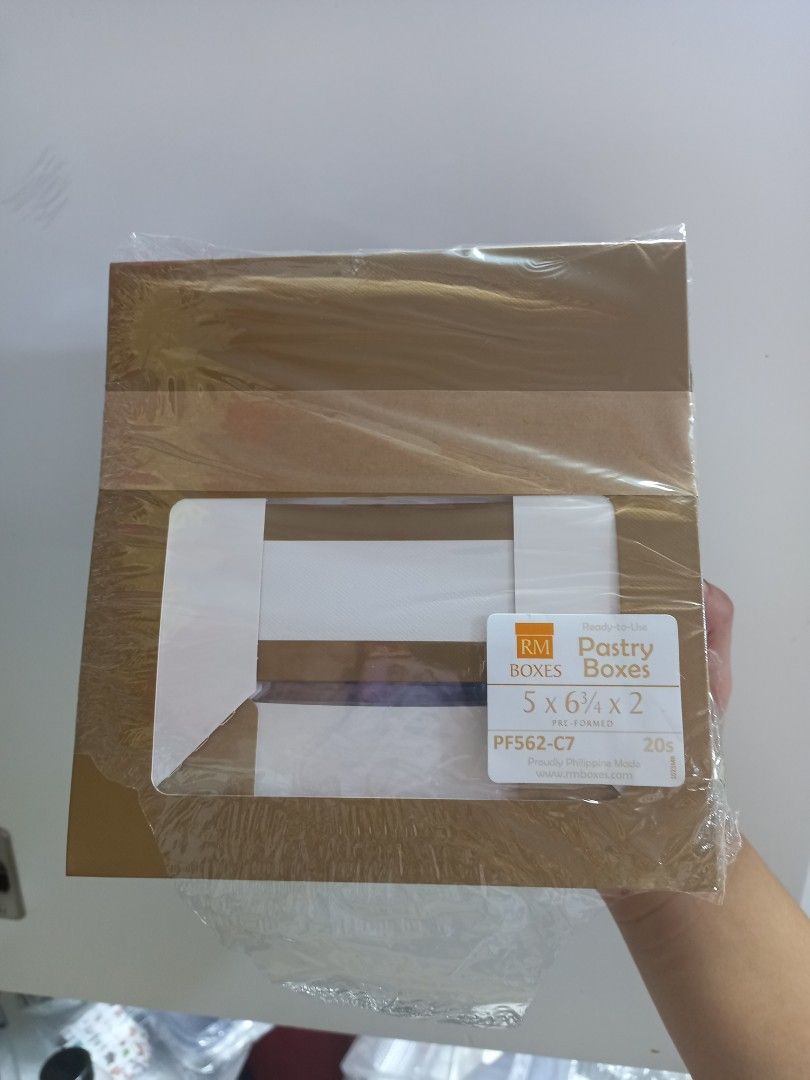 Pastry boxes 5 x 6 3/4 x 2 (20 pcs) (Category: Bakeware) located in San Juan City. Submitted by solnbart (Listing ID 1292731398, Image 1). Description: size: 5 x 6 3/4 x 2 rfs: wrong size nabili.