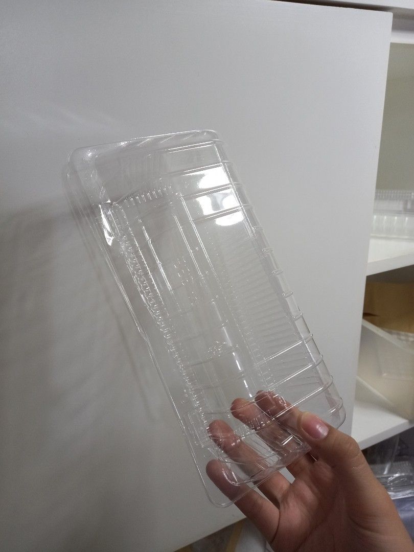 Plastic container (8 pcs) (Category: Food Organization & Storage) located in San Juan City. Submitted by solnbart (Listing ID 1292732364, Image 2). Description: .