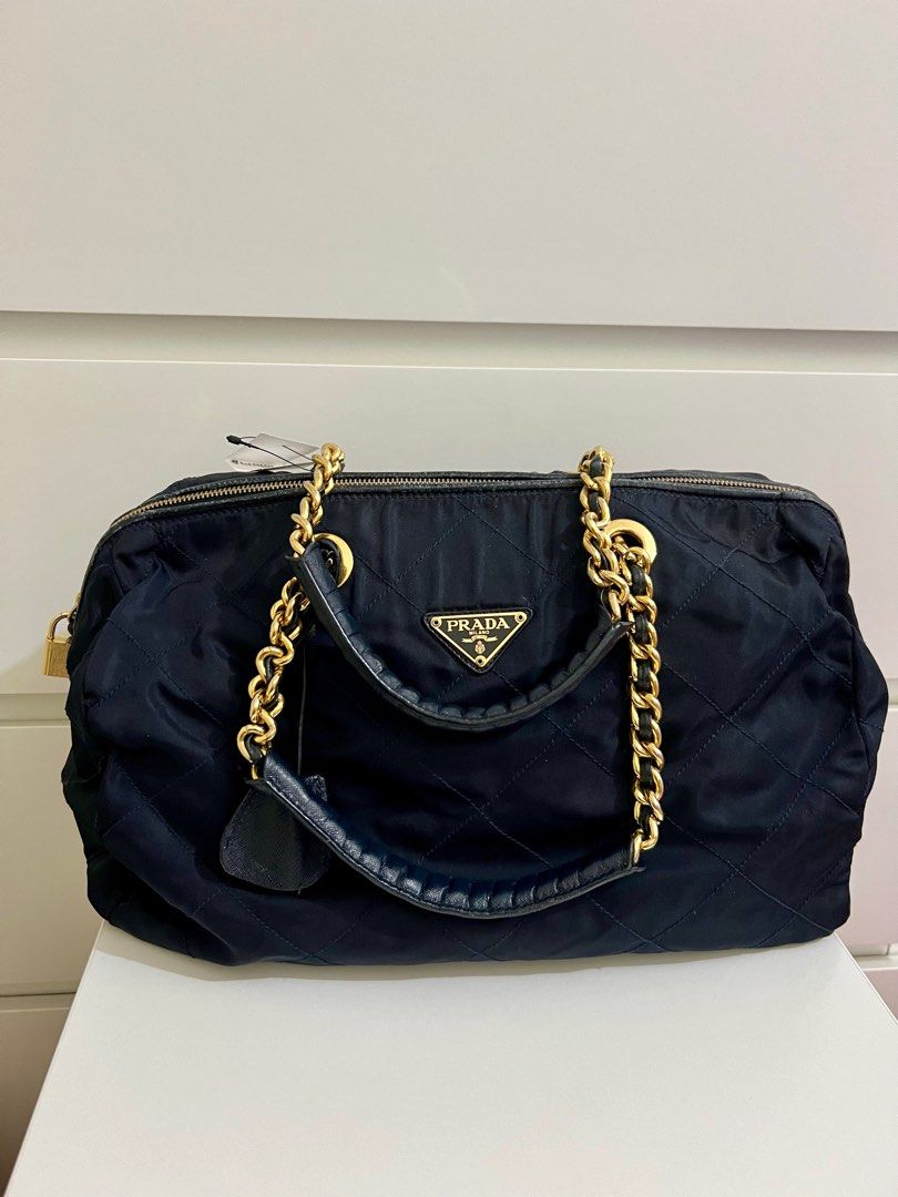 PRADA CHAIN BOSTON BAG (Category: Luxury Bags & Wallets) located in Las Pinas. Submitted by chrizzellebernardino (Listing ID 1292708826, Image 1). Description: ✅ 100% auth; moneyback guaranteed ✅ PERSONALLY BOUGHT IN JAPAN ✅ ONHAND AND READY TO SHIP.