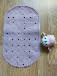 (Category: ) located in . Submitted by HappyCat (Listing ID 1292690401, Image 1). Description: .
