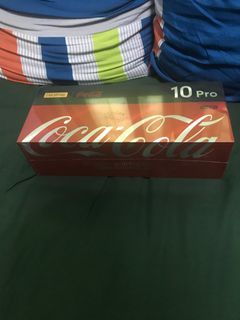 Realme 10 pro 5G  coke coca cola edition , bnew sealed , limited edition. 25k fixed price. Rfs pinang  bayad sa  bnew jordan 9 cap and gown  shoes ko.