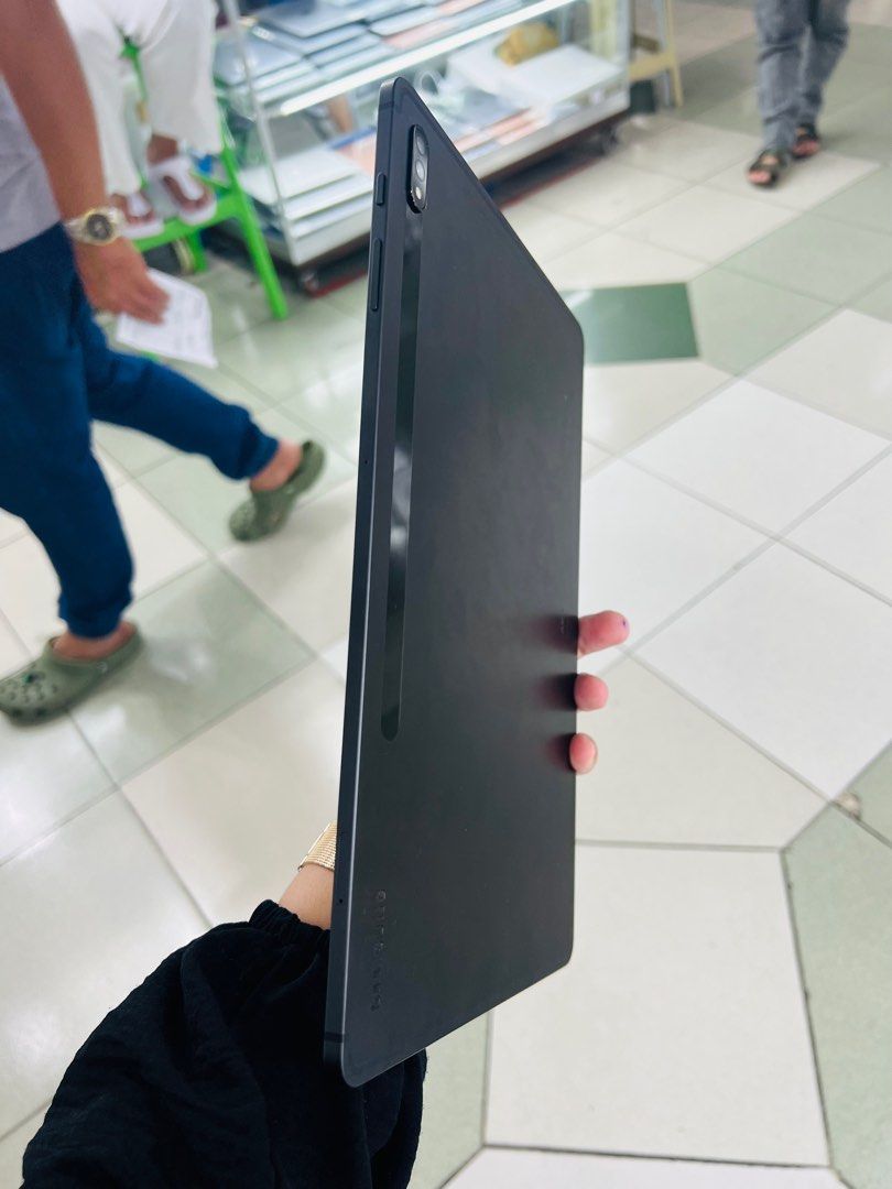Samsung Tab S8 Plus 256gb 5G (Category: Android) located in San Juan City. Submitted by javedsgadgetshop (Listing ID 1292754888, Image 3). Description: OPEN FOR INSTALLMENT VIA CREDIT CARD/GGIVES & SWAP/TRADE-IN! WE BUY AND SELL ( ANYKINDS OF UNIT BINIBILI PO NAMIN)! PTPA : Padelete po f bawal Read ❗️Onhand ‼️ Samsung Tab S8+ 5G •256gb •NTC Variant •Good batt health •Factory Unlock •95% Smoothness •No hidden issue | No Repaired •100% Authentic | 