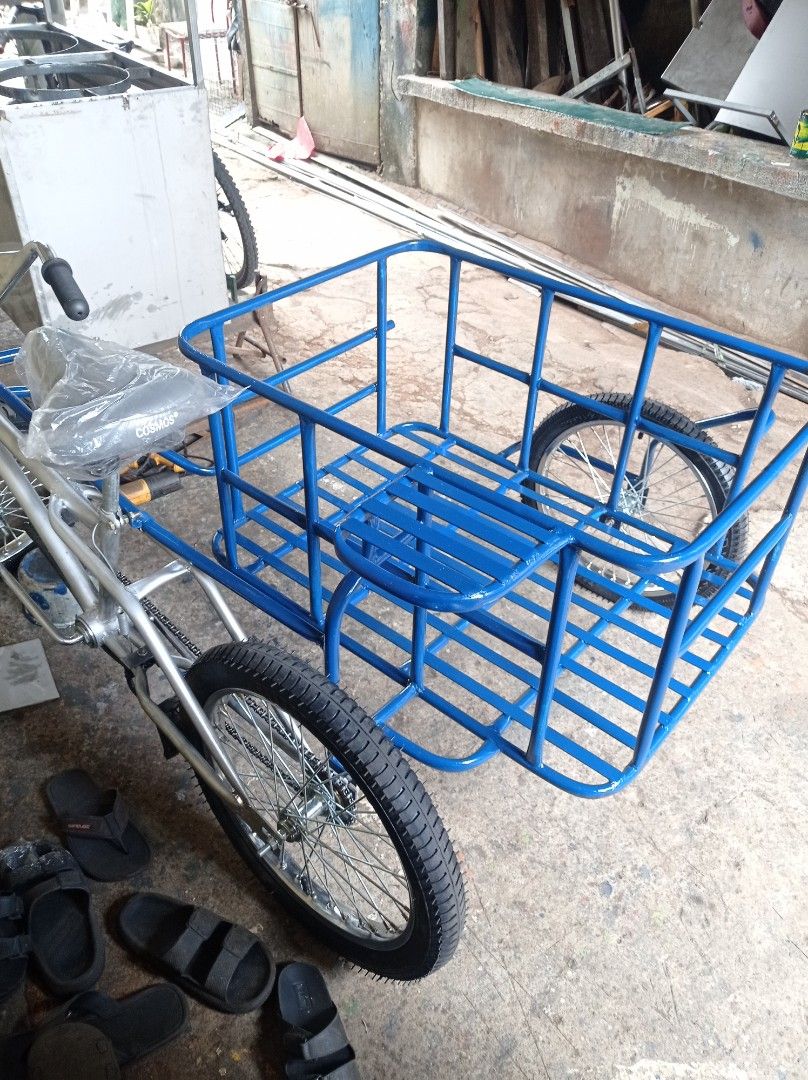 sidecar with steel bike (Category: Bicycles) located in Manila. Submitted by fastmountain_dfe013 (Listing ID 1292682335, Image 1). Description: brand new galvanised steel sidecar kasama GI bike 3ft x2ft dimensions, naka foot brake for pick up sa payatas quezon cit.