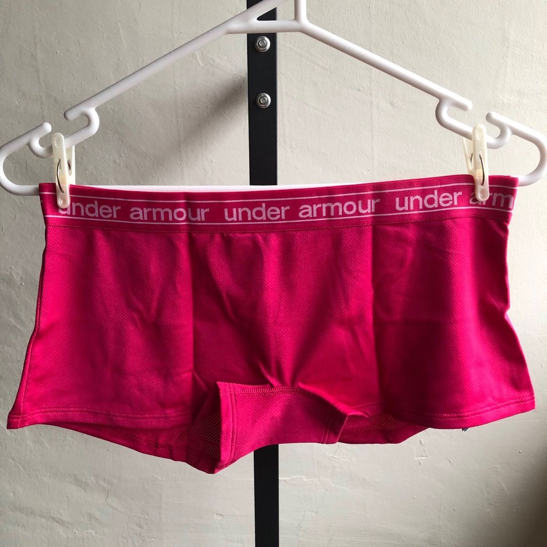 Under armour hot sale women's boy shorts