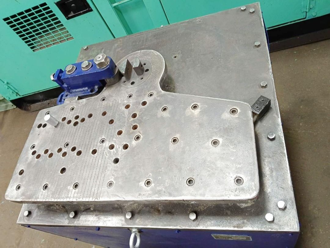 Universal Bar Bender Machine 25mm from Japan (Category: Construction Tools & Equipment) located in Quezon City. Submitted by lockerbi2014 (Listing ID 1292726708, Image 3). Description: We also have: *Farm Tractor *Mini Backhoe *Skid Loader *Welding Machine *Tower Light *Welding Genset *Waterpump *Motor *Gear Motor *Hydraulic Pump *Hydraulic Cylinder *Hydraulic Jack *Tools *Lathe Machine *Milling Machine *Drill Press *Press Brake *Shearing Machine