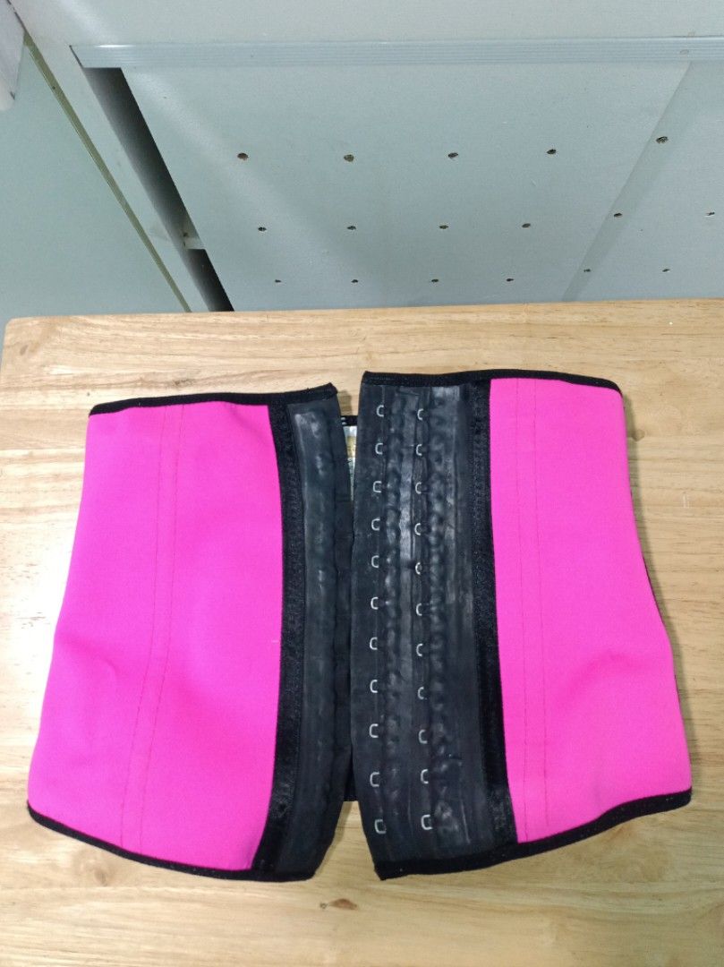 Waist trainer (Category: Activewear) located in Paranaque City. Submitted by conrich (Listing ID 1292778345, Image 1). Description: Refer to the second picture for size. Adjustable up to semi-L. Decluttering.