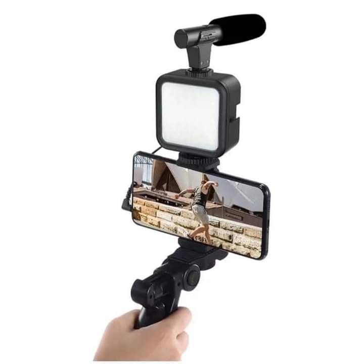 5 in 1 Ay 49 streaming live mini mic vlog (Category: Video Cameras) located in Manila. Submitted by minidivisoria (Listing ID 1292944763, Image 2). Description: 380 New （5 in 1）AY-49 Live Streaming Mini Mic Vlog Photography Lamp LED Video Light Connecting Line Mobile Phone，with Tripod monopod，with Bluetooh Remote🔥🔥🔥 🌟With Bluetooh Remote 😊Messenger：Roma Dellera.Saguittarian.