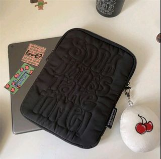 Aesthetic laptop case / tablet bag