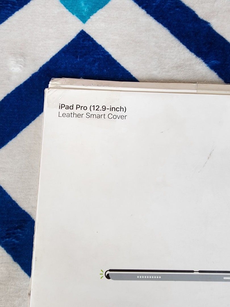 Apple Ipad Pro 12.9 Leather Smart Cover (Category: iPad) located in Pasay City. Submitted by golfclubtraderph (Listing ID 1292894978, Image 2). Description: • For Sale • Apple Ipad Pro 12.9 Leather Smart Cover - New Open Box - Authentic - Actual pics posted • Mode of payment - BDO / BPI / Metrobank - GCash - LBC COD / COP • Shipping - metro manila via lalamove / grab express - provincial via LBC • Pick up - Pasay Area.