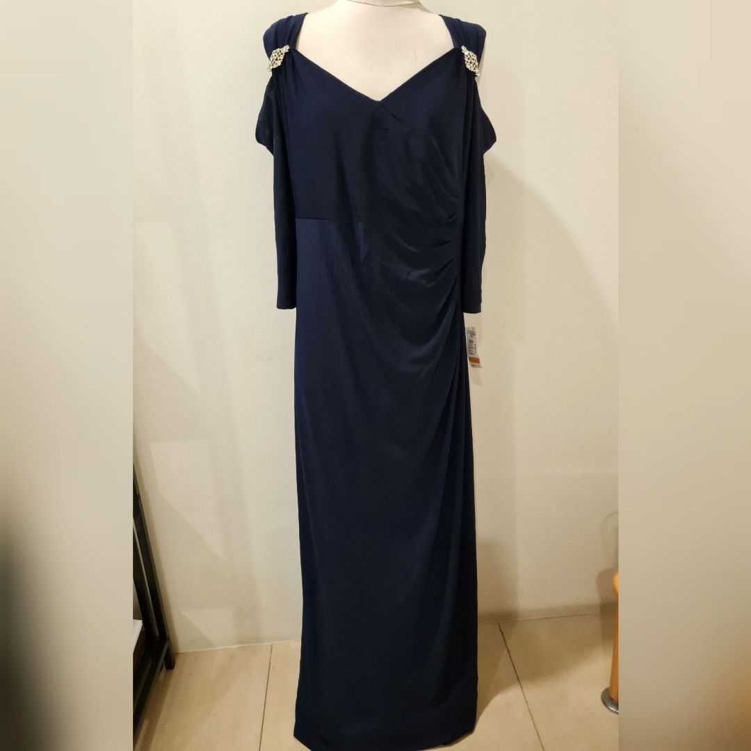 R&M Richards evening gown, Women's Fashion, Dresses & Sets, Evening dresses  & gowns on Carousell