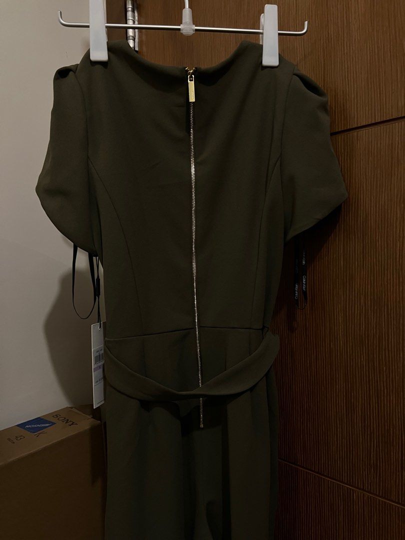 Calvin Klein PantSuit/Jumpsuit, Stretch, Size 6 (Category: Jumpsuits) located in Pasig City. Submitted by thijs.ph (Listing ID 1292978529, Image 3). Description: Calvin Klein PantSuit/Jumpsuit Stretch Size 6 Length is 54 inches.