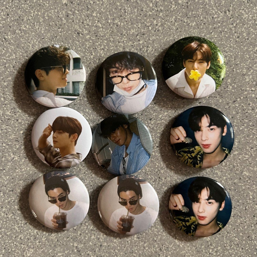 Cha Eun Woo exhibition badges Hobbies Toys Memorabilia