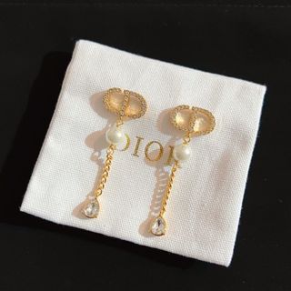 Dior Pearl Teardrop Dangling Earrings