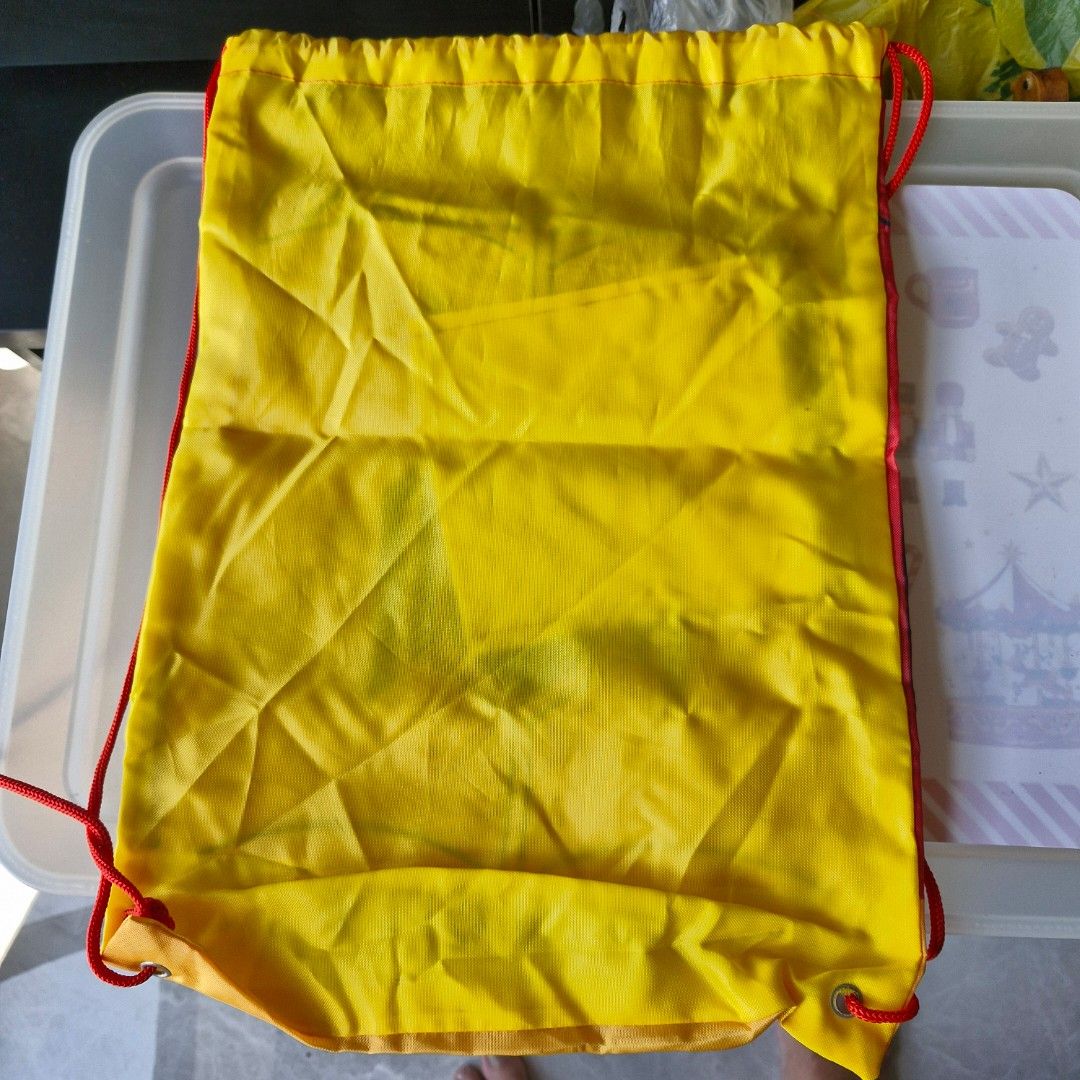 Drawstring bag (Category: Tote Bags) located in Singapore. Submitted by tom13tjt (Listing ID 1292951138, Image 2). Description: .