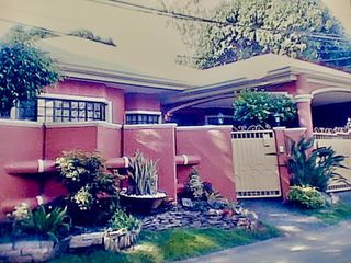 FOR SALE!   Super Good deal for a House and lot at Garden Abelardo Homes, BF Homes, Paranaque