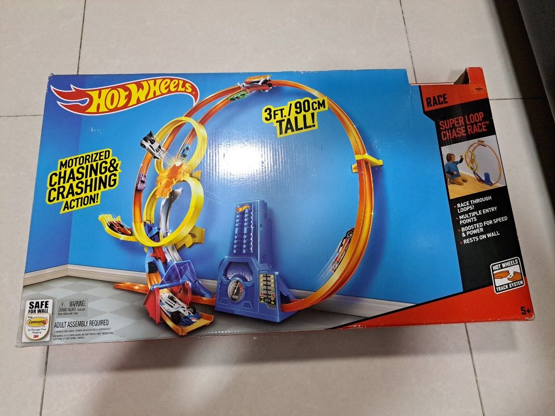 Hot wheels super loop chase sales race trackset