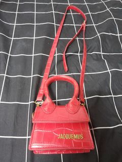 Jacquemus mini sling bag