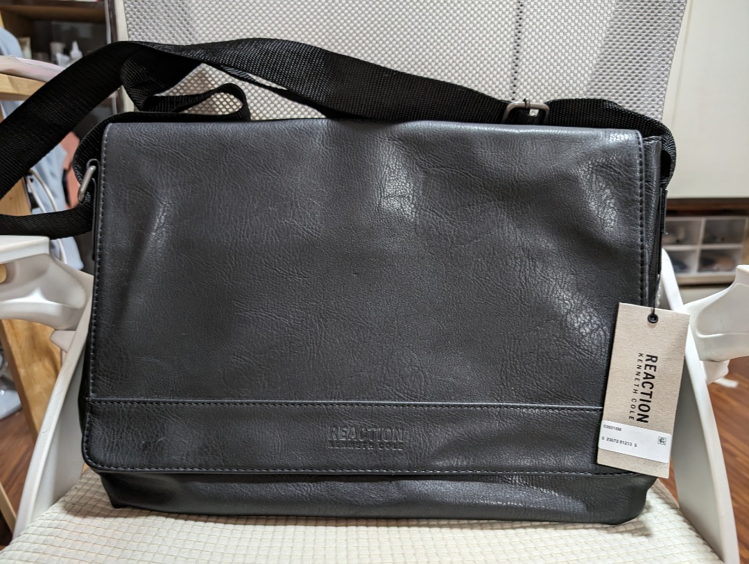 Kenneth cole the 2025 grand tour bag