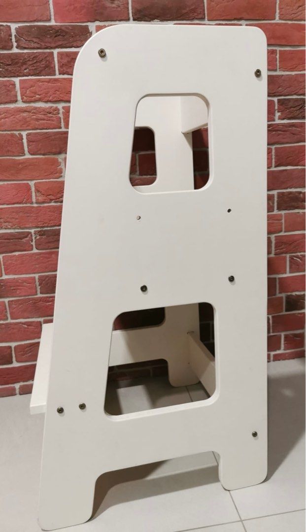 Learning Tower (Category: Kids' Tables & Chairs) located in Singapore. Submitted by skippypeanut94 (Listing ID 1292936055, Image 3). Description: Standing tower @ $128 Fast deal @ $99 Mint condition! Rarely used as we fixed up a small basin for LO in his toilet. Selling to clear space. .