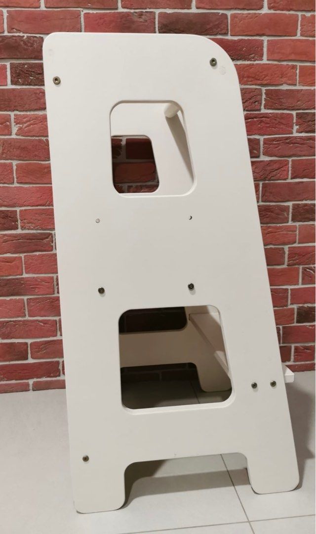 Learning Tower (Category: Kids' Tables & Chairs) located in Singapore. Submitted by skippypeanut94 (Listing ID 1292936055, Image 2). Description: Standing tower @ $128 Fast deal @ $99 Mint condition! Rarely used as we fixed up a small basin for LO in his toilet. Selling to clear space. .