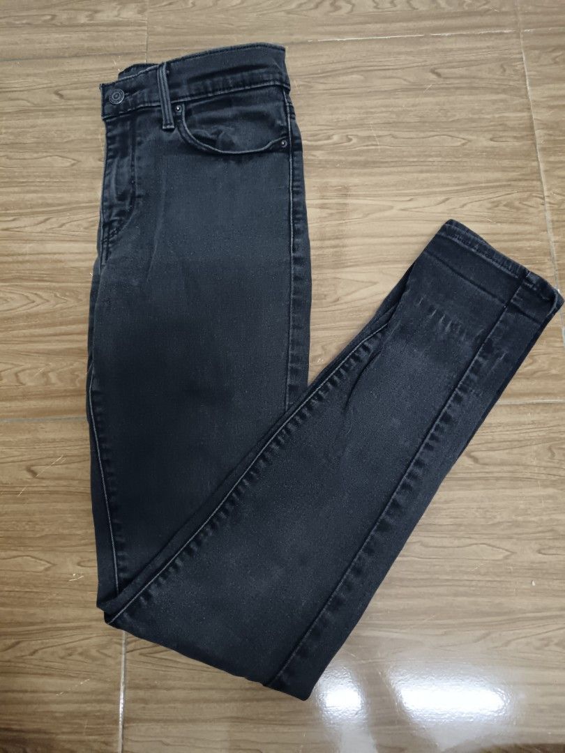 Levi s slimming skinny Men s Fashion Bottoms Jeans on Carousell